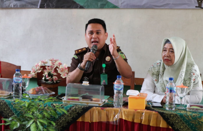 Penerangan Hukum kepada Kepada Para Kepala SD se-Tegineneng