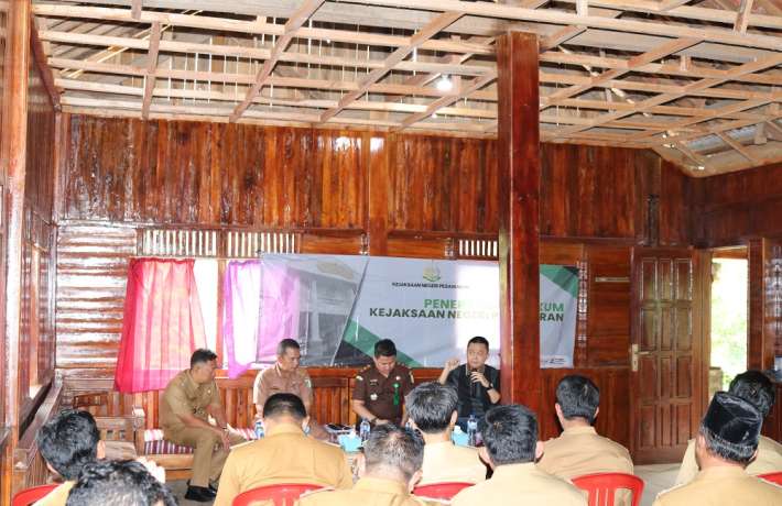 Kejari Pesawaran Laksanakan Penerangan Hukum